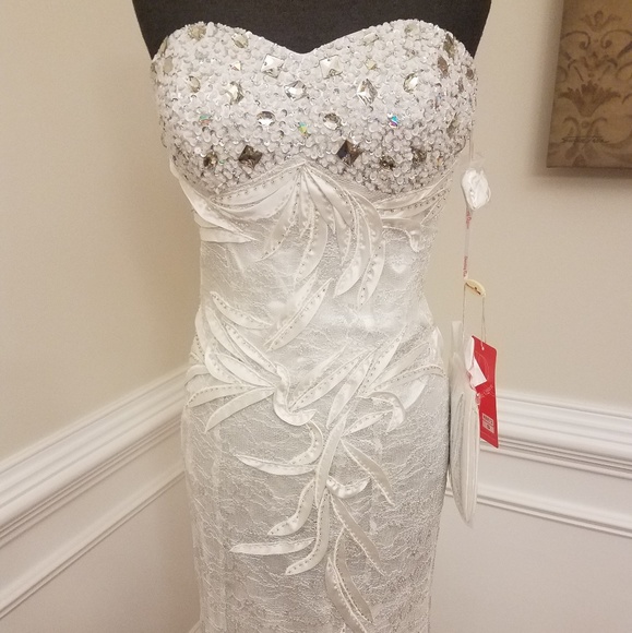 White Prom or Wedding Dress - Picture 2 of 5